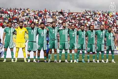 محرز يقود الهجوم وقندوسي أساسيًا.. تشكيل منتخب الجزائر لمواجهة موزمبيق